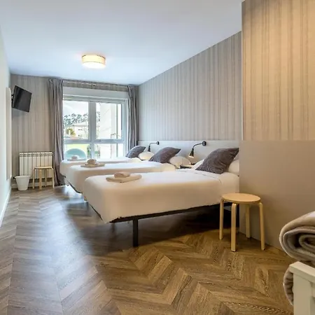 阿布里尔9号旅馆