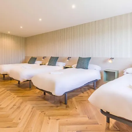 阿布里尔9号旅馆 3*