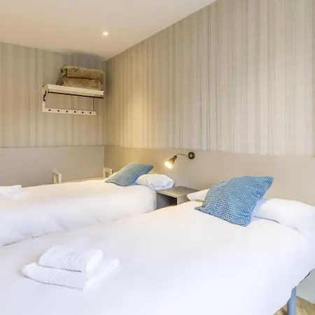 9 De Abril Gasthof O Pedrouzo