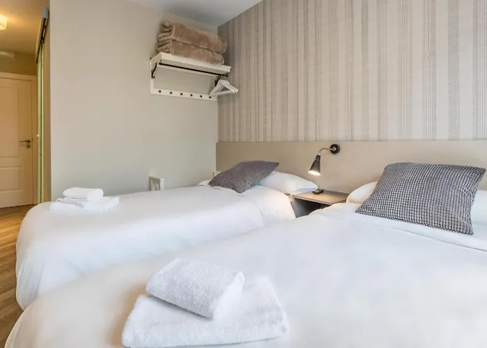 9 De Abril 3* O Pedrouzo